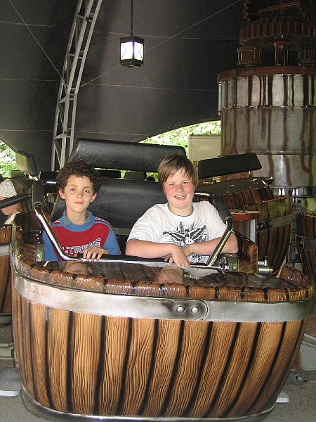 09 05 09 Jugendausflug HolidayPark (102).JPG